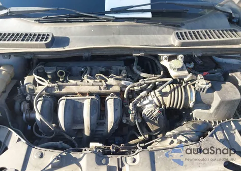 2015 Ford Escape S z USA, uszkodzony, nr VIN 1FMCU0F77FUB91239